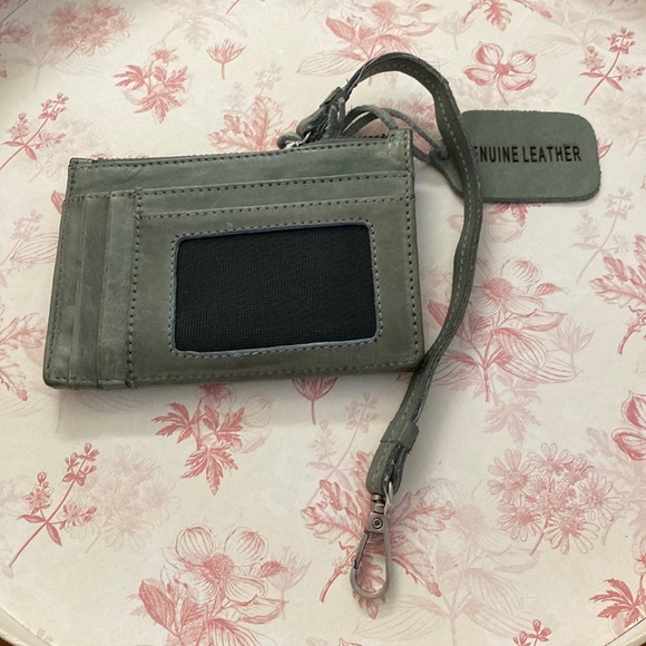 Handbags - Leather wristlet